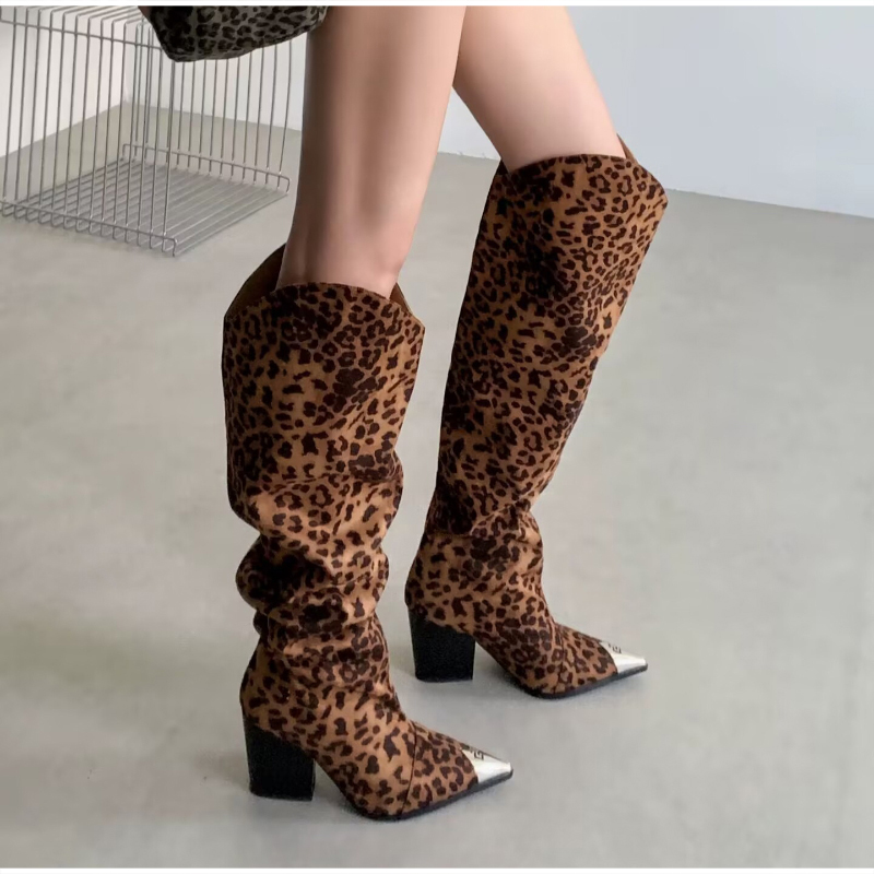 Botas de cano alto com estampa - Vintage Fashion Designer avaliação e preço